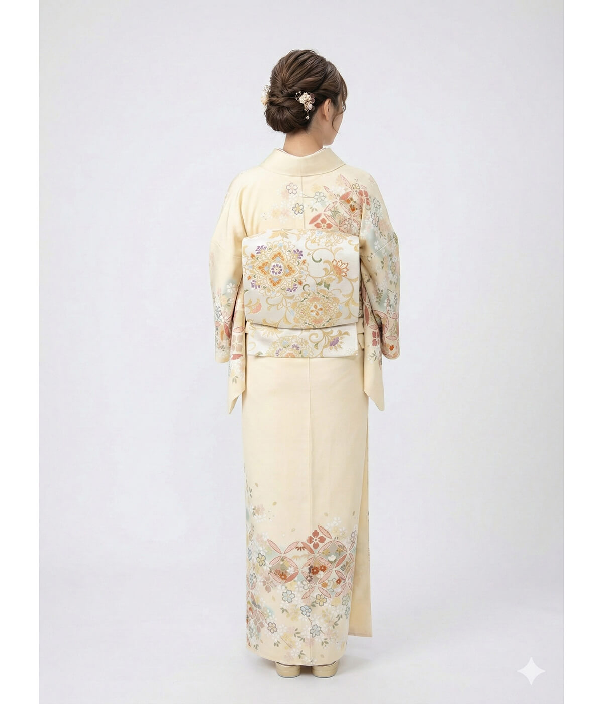 訪問着 黒地と白地に唐花