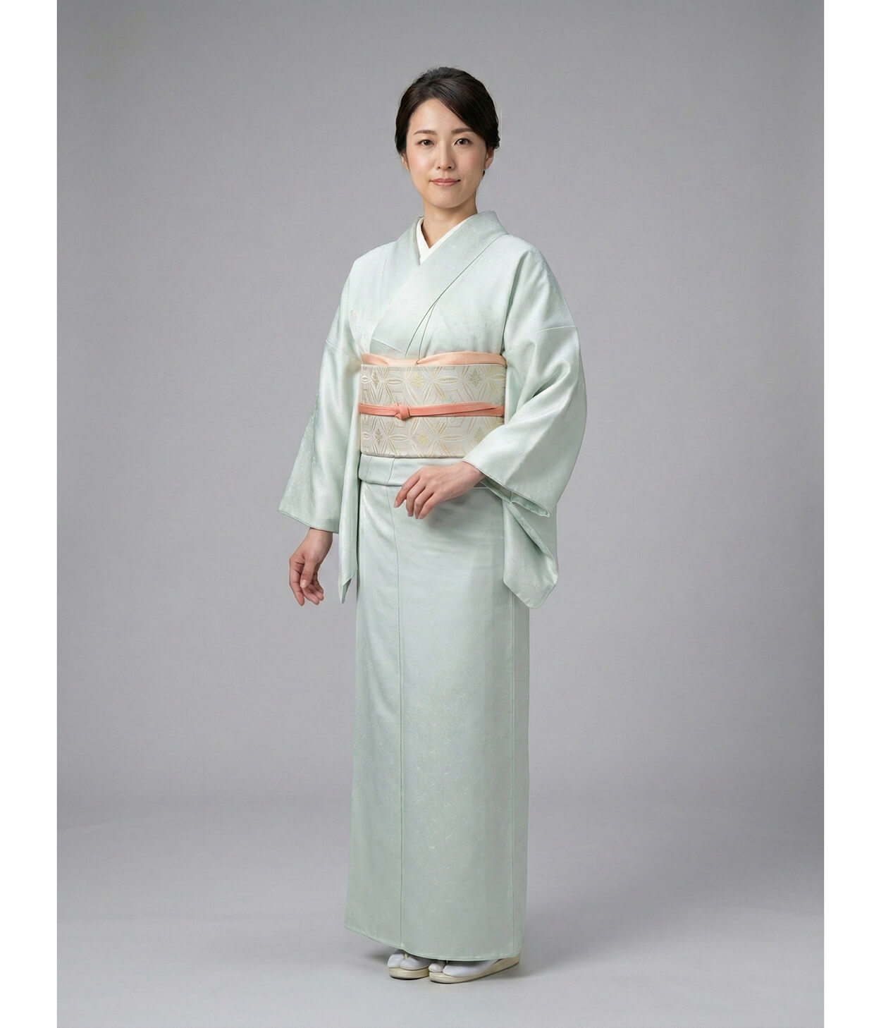 色無地・薄い紺色 一つ紋入り