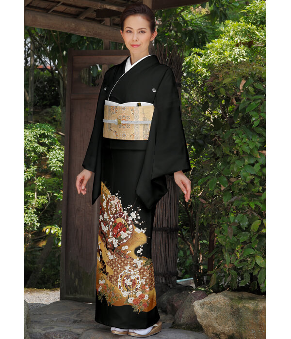 黒留袖・黒色 金・丸・白花